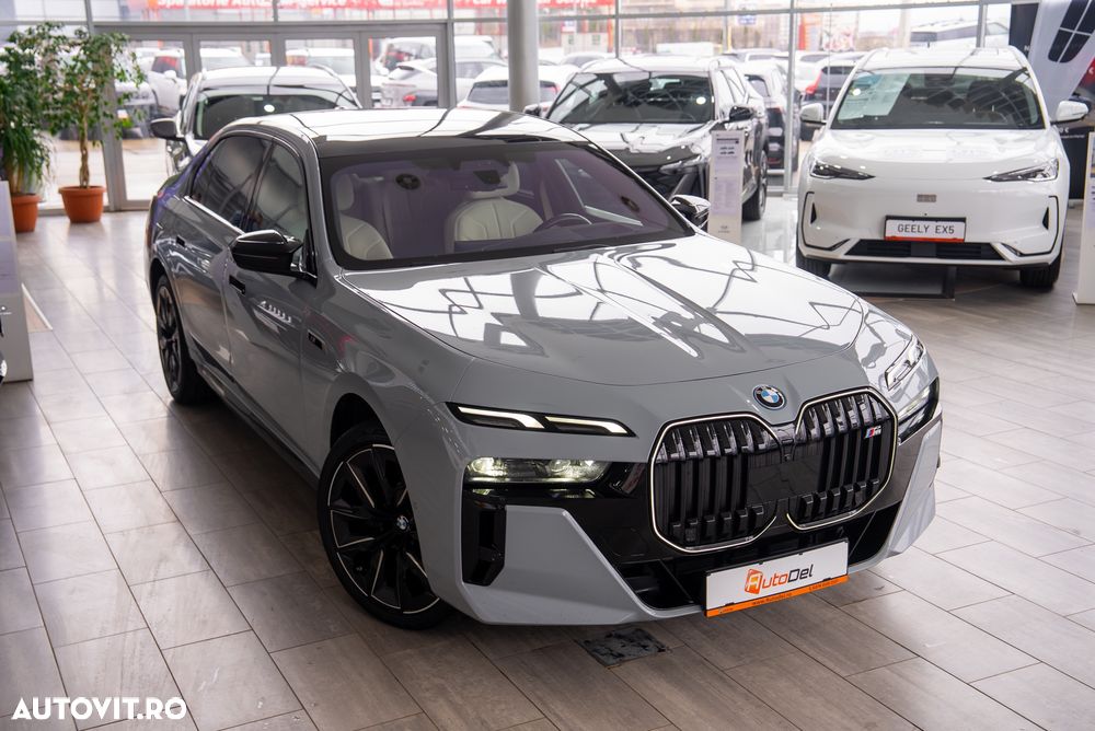 BMW M7 M760e xDrive - 11