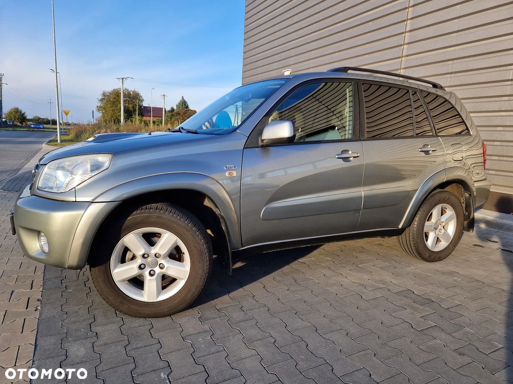 Toyota RAV4 2.0 D-4D 4x4 - 18