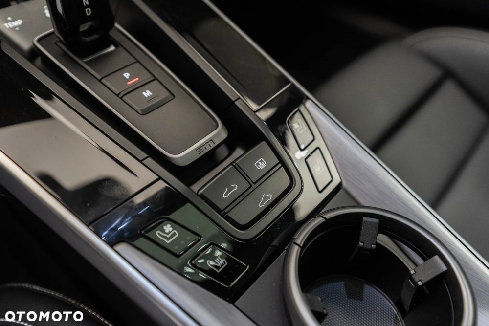 Porsche 911 Carrera 4S - 27