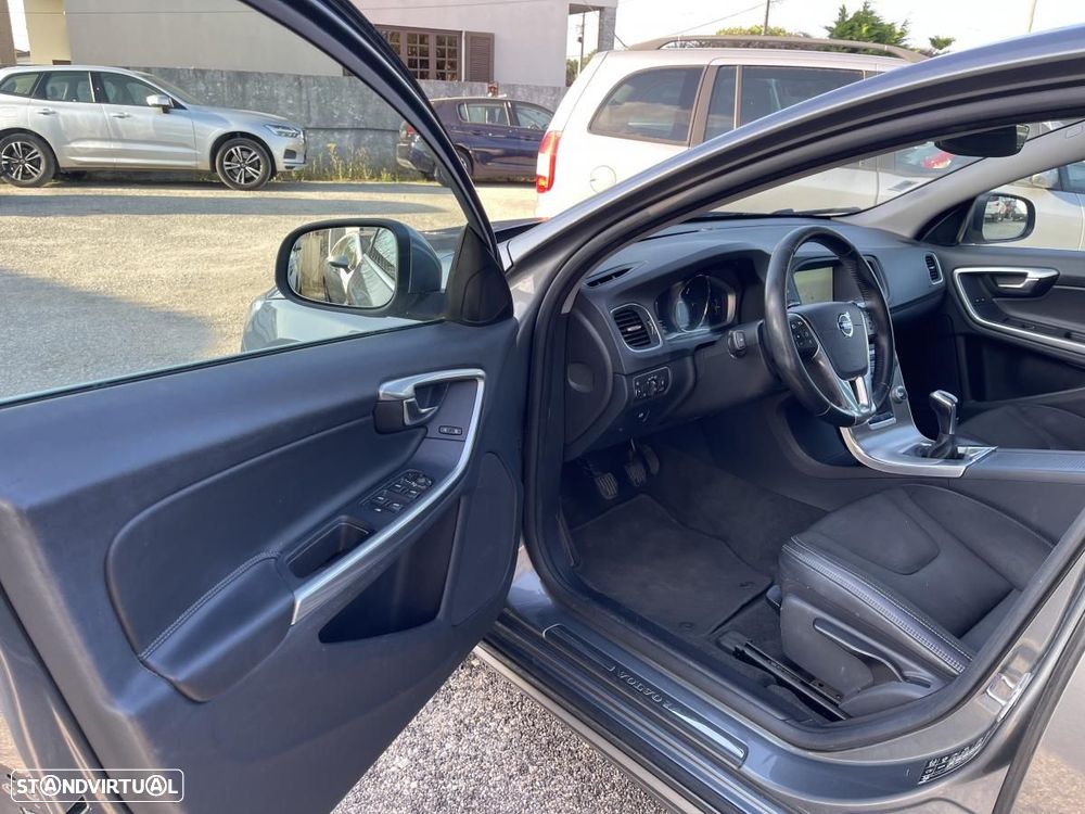 Volvo S60 2.0 D2 Momentum Drive - 10