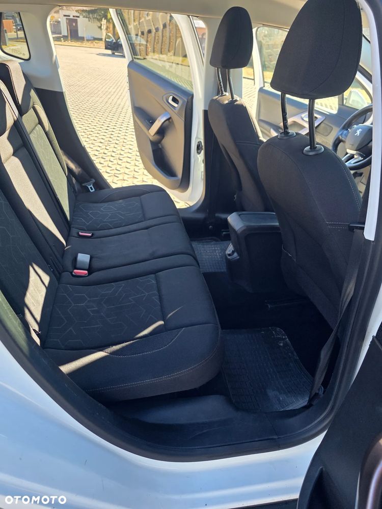 Peugeot 2008 PureTech 82 Style - 22