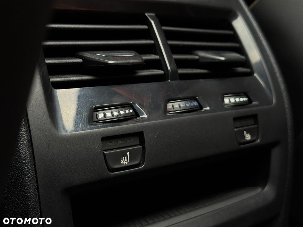 BMW X5 xDrive30d mHEV - 27