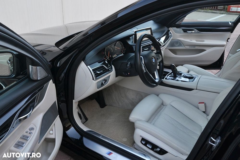 BMW Seria 7 740i - 26
