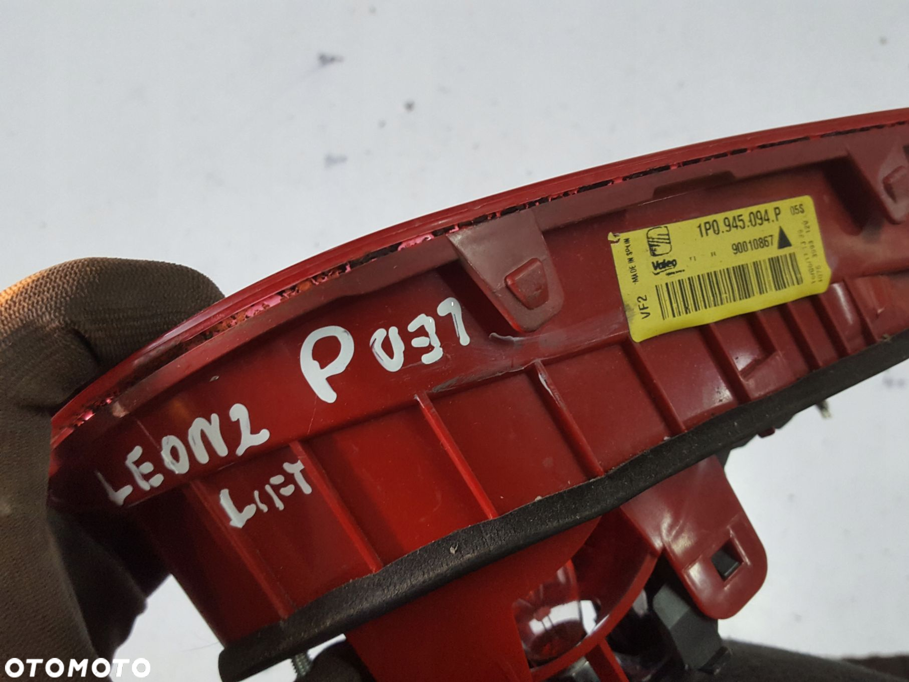 SEAT LEON 2 II LIFT 09-12r LAMPA LED KLAPY PRAWA TYŁ ANGLIK - 4