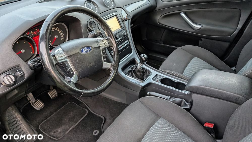 Ford Mondeo 2.0 TDCi Trend - 14