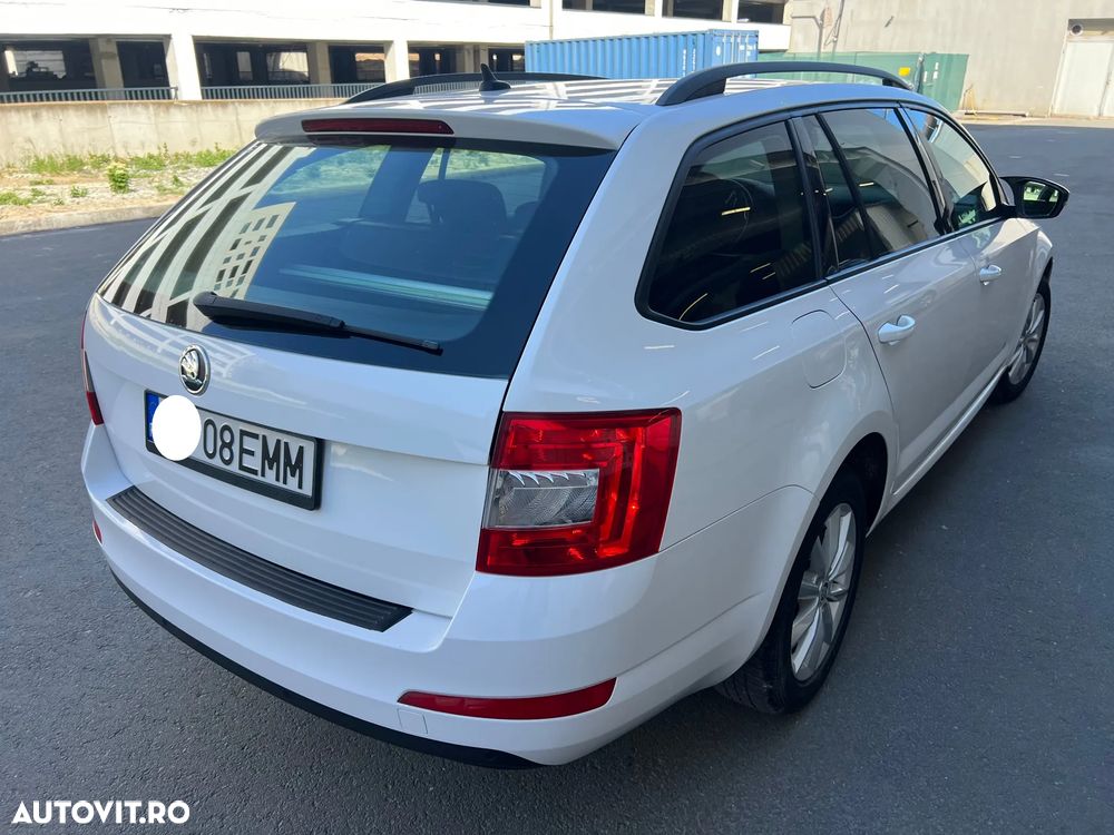 Skoda Octavia 2.0 TDI ELEGANCE DSG - 27