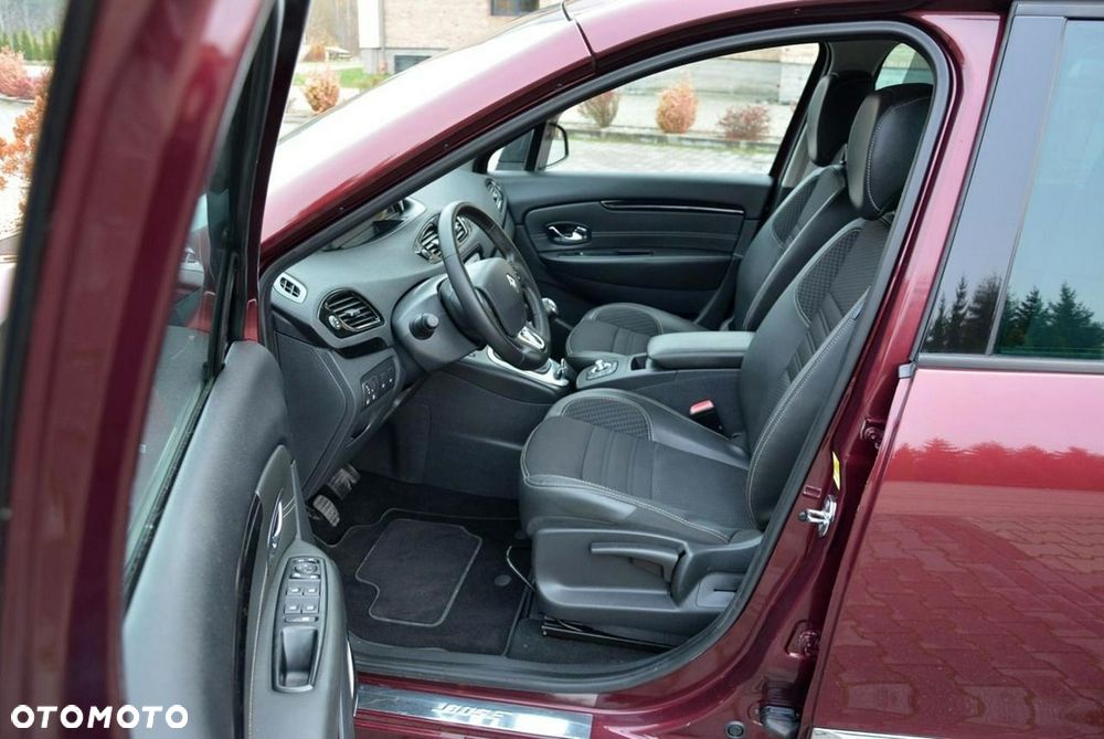 Renault Scenic ENERGY TCe 130 BOSE EDITION - 14