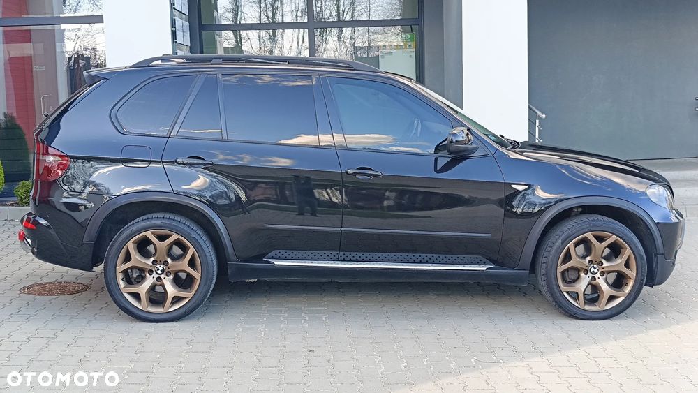 BMW X5 xDrive48i - 2