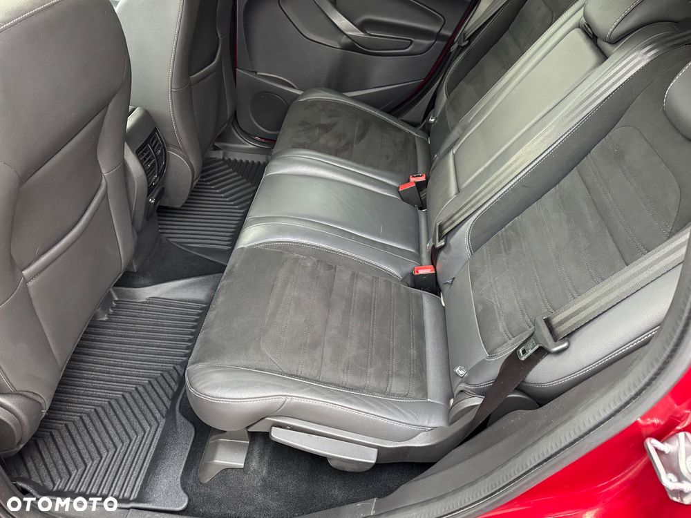 Ford Kuga 1.5 EcoBoost 2x4 ST-Line - 38