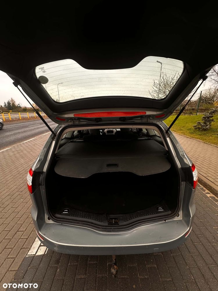 Ford Mondeo 1.8 TDCi Trend - 12