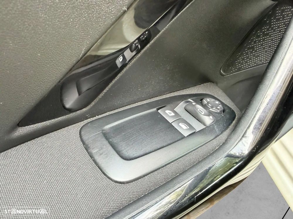 Peugeot 208 1.2 PureTech Active - 14