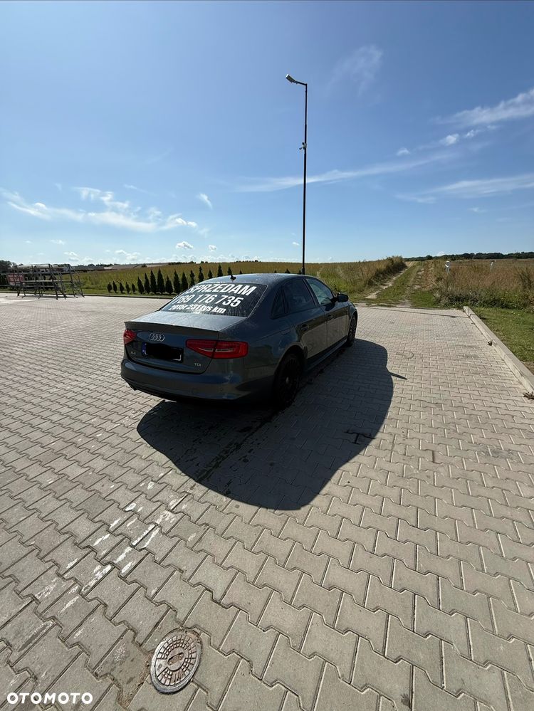 Audi A4 Avant 2.0 TDI Multitronic - 6