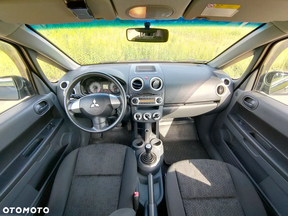 Mitsubishi Colt 1.3 Invite - 13