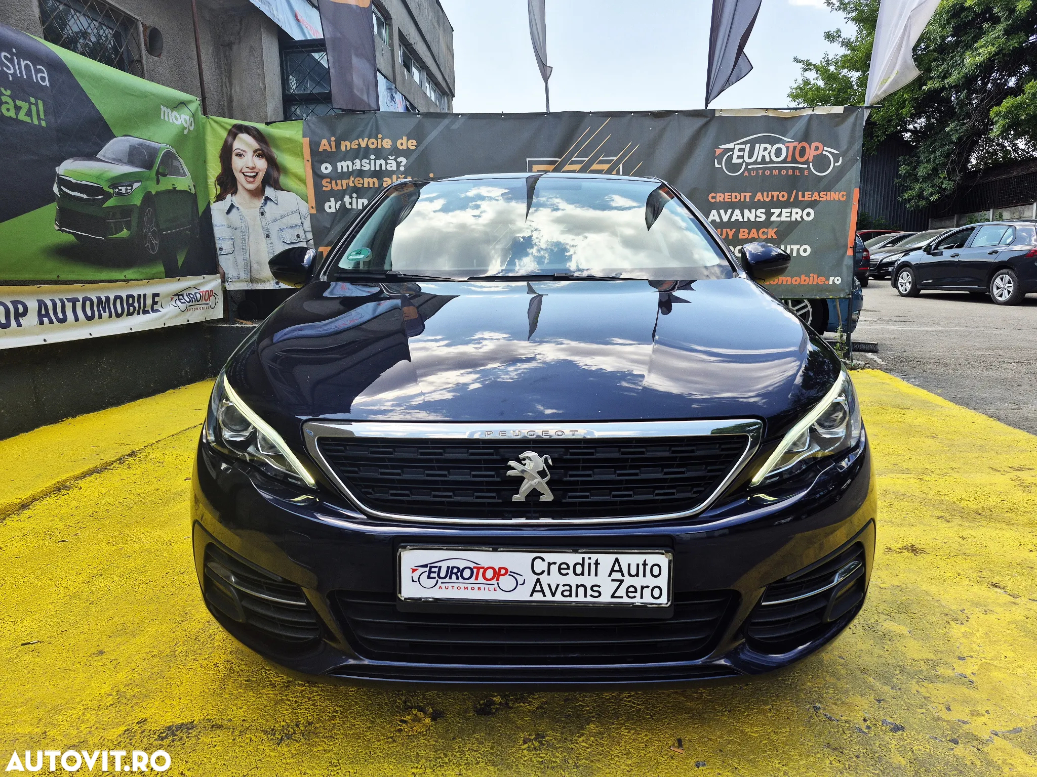 Peugeot 308 1.2 L PureTech Turbo S&S Allure - 2