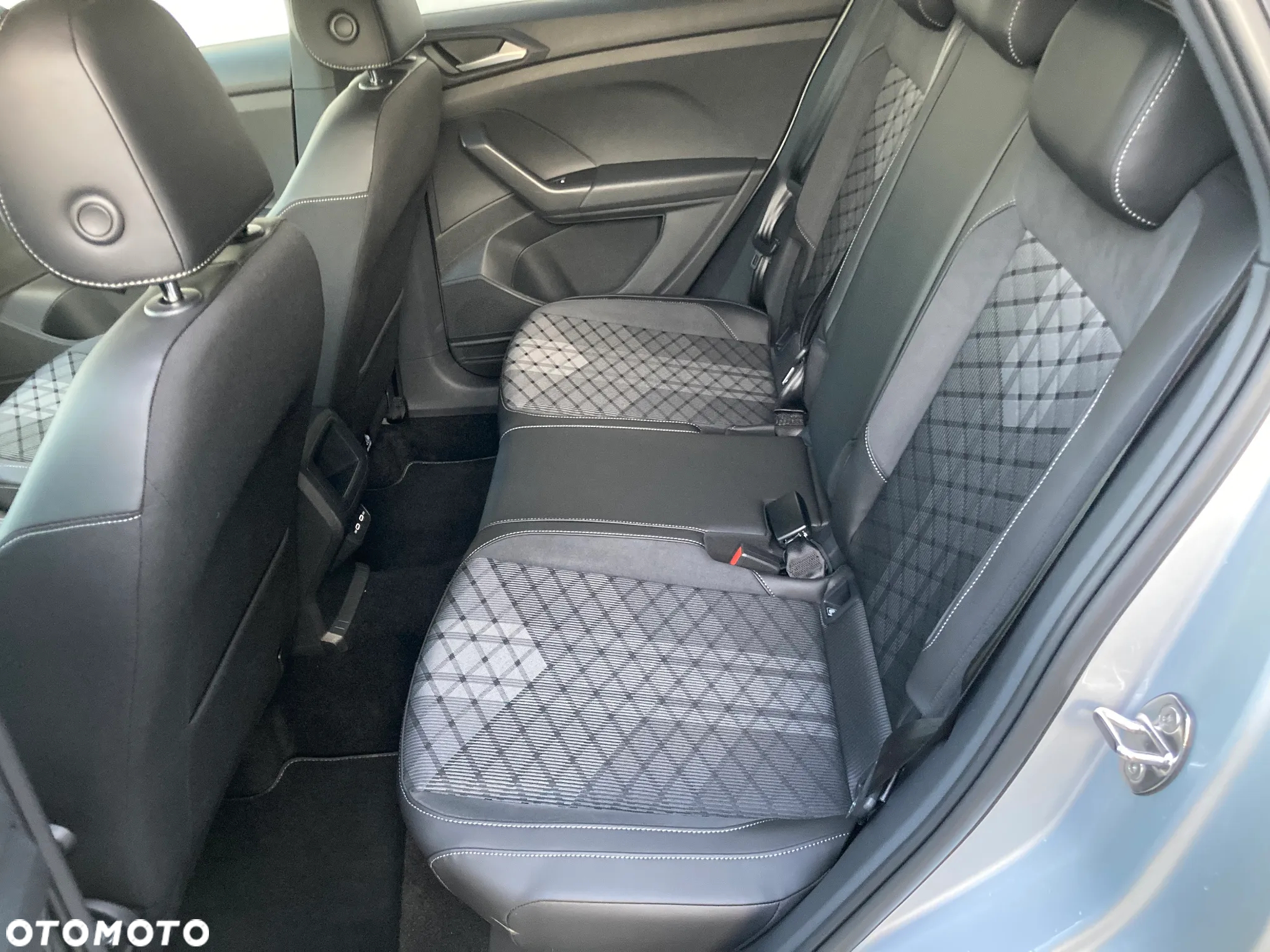Volkswagen T-Cross 1.5 TSI ACT OPF DSG R-Line - 26