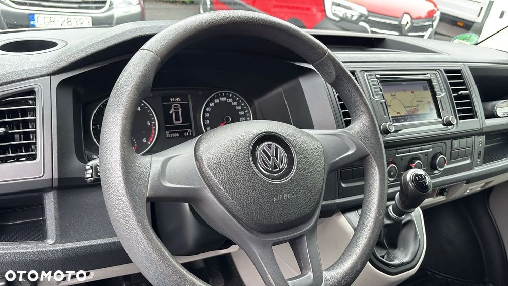 Volkswagen Transporter T6 - 16