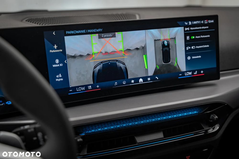 BMW Seria 3 330e PHEV xDrive - 38