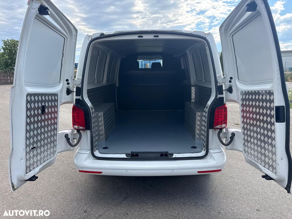 Volkswagen Transporter - 12