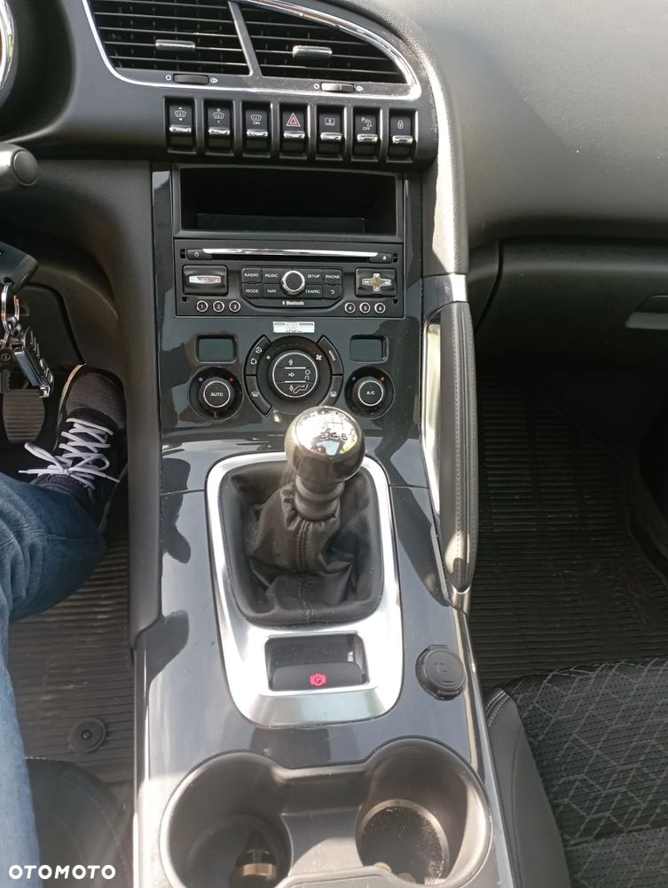 Peugeot 3008 1.2 PureTech Style - 16