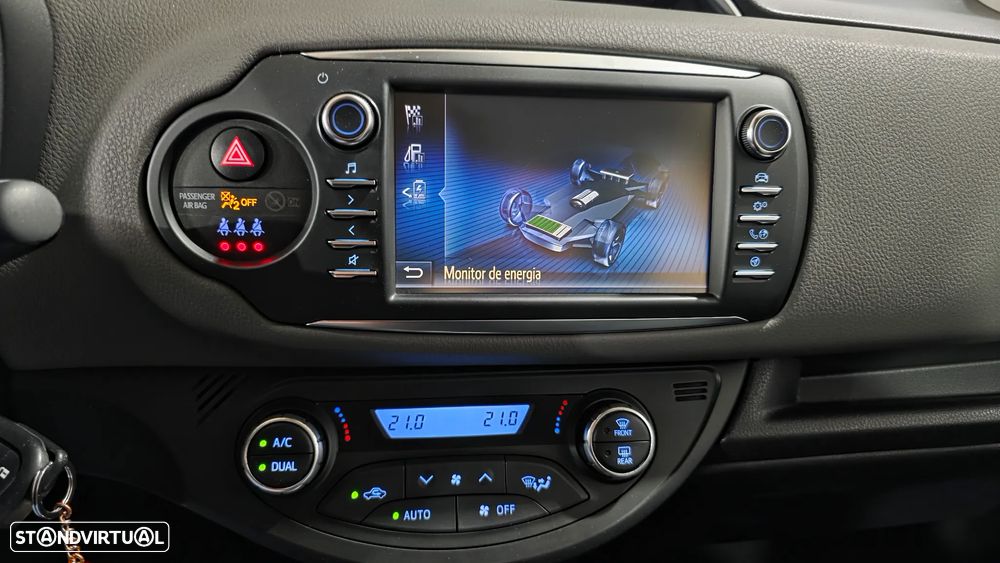 Toyota Yaris 1.5 HSD Sport +P.Techno+P.Luxury - 19