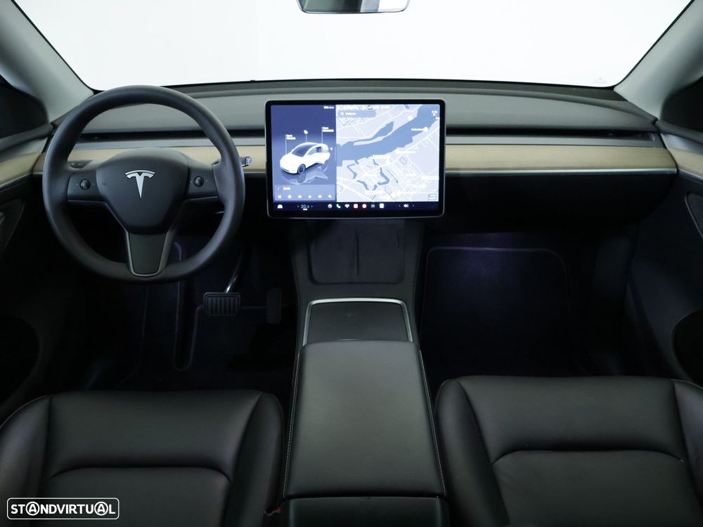 Tesla Model Y RWD - 8
