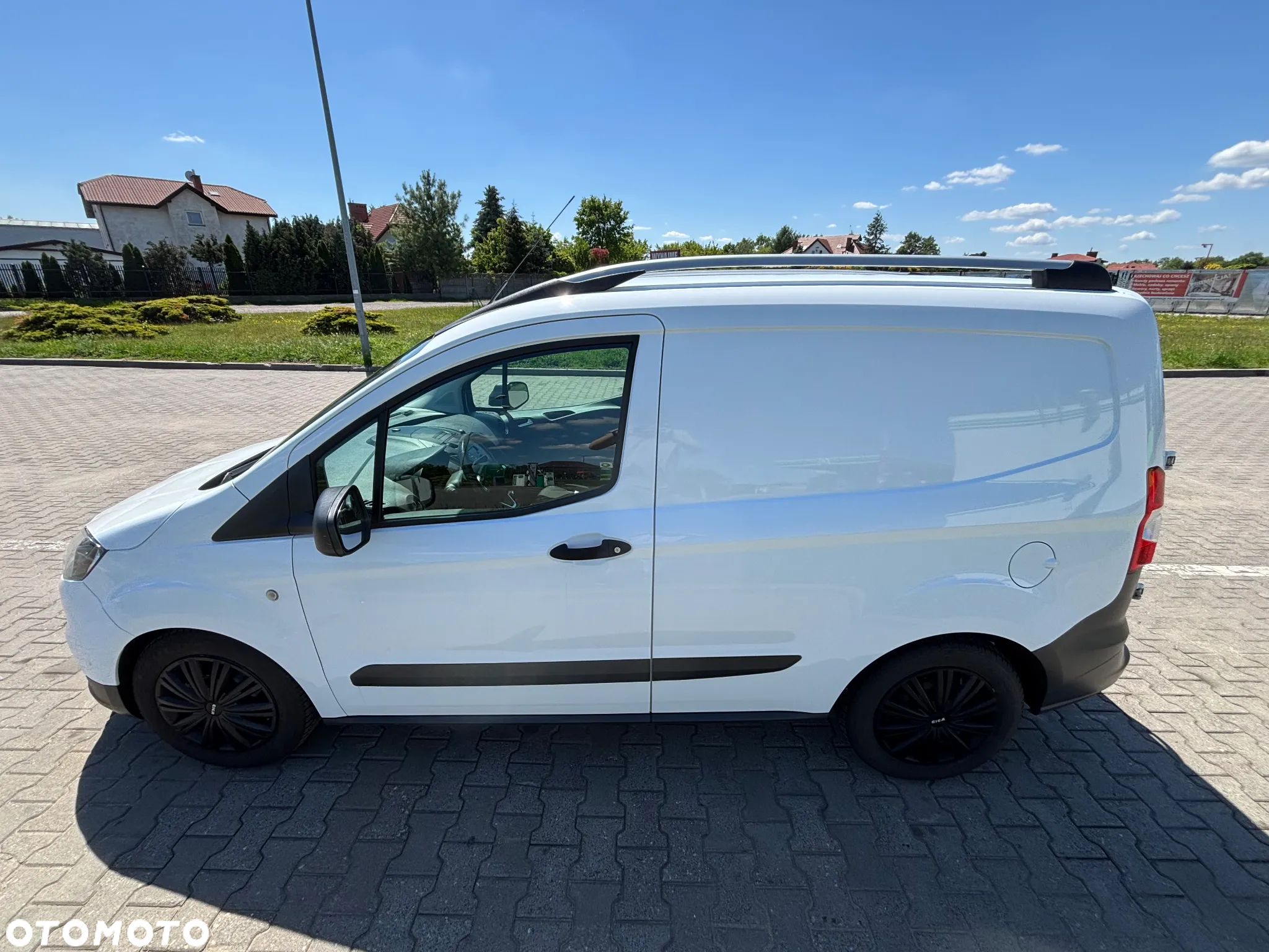 Ford TRANSIT COURIER - 4