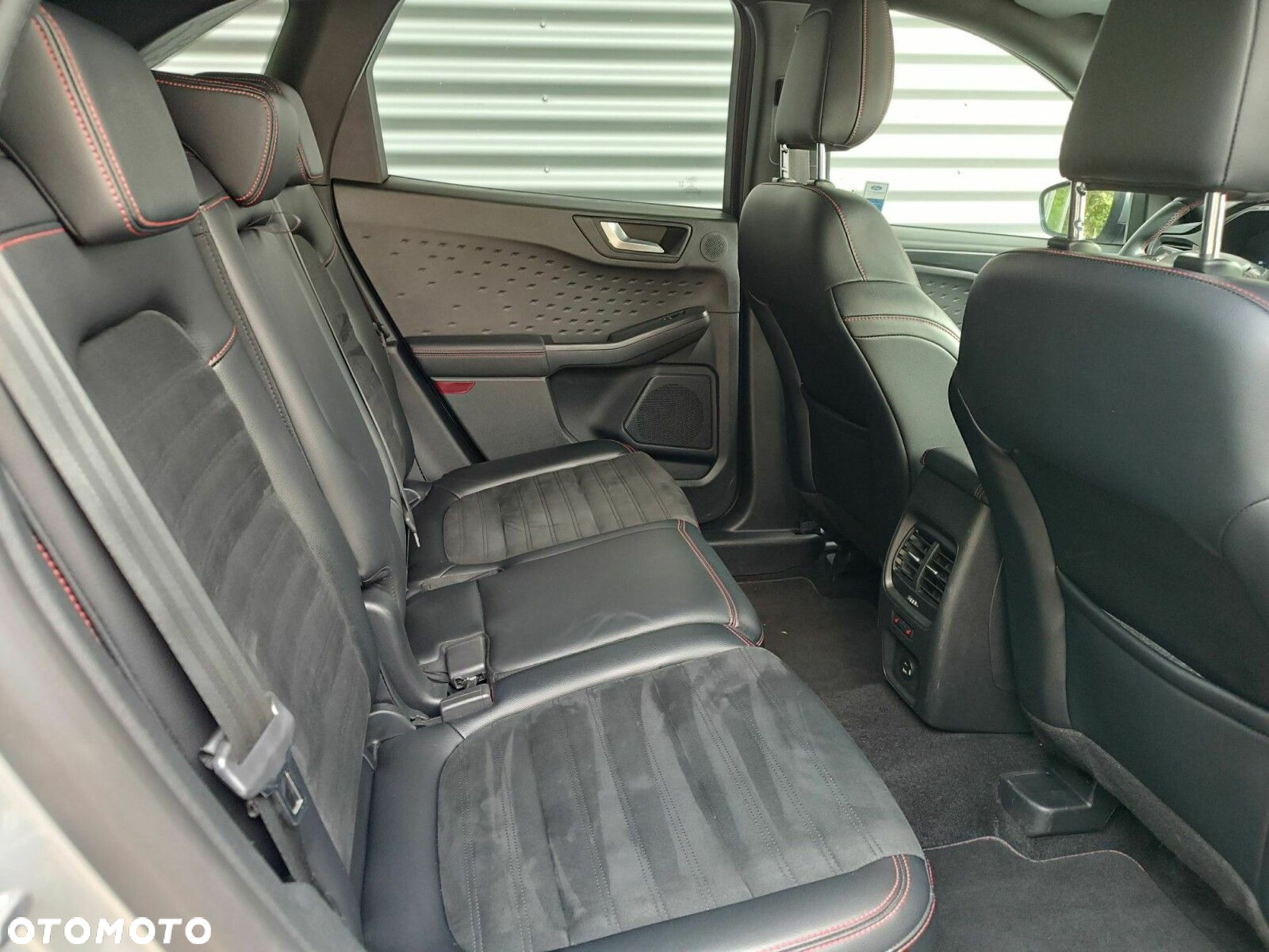 Ford Kuga - 36
