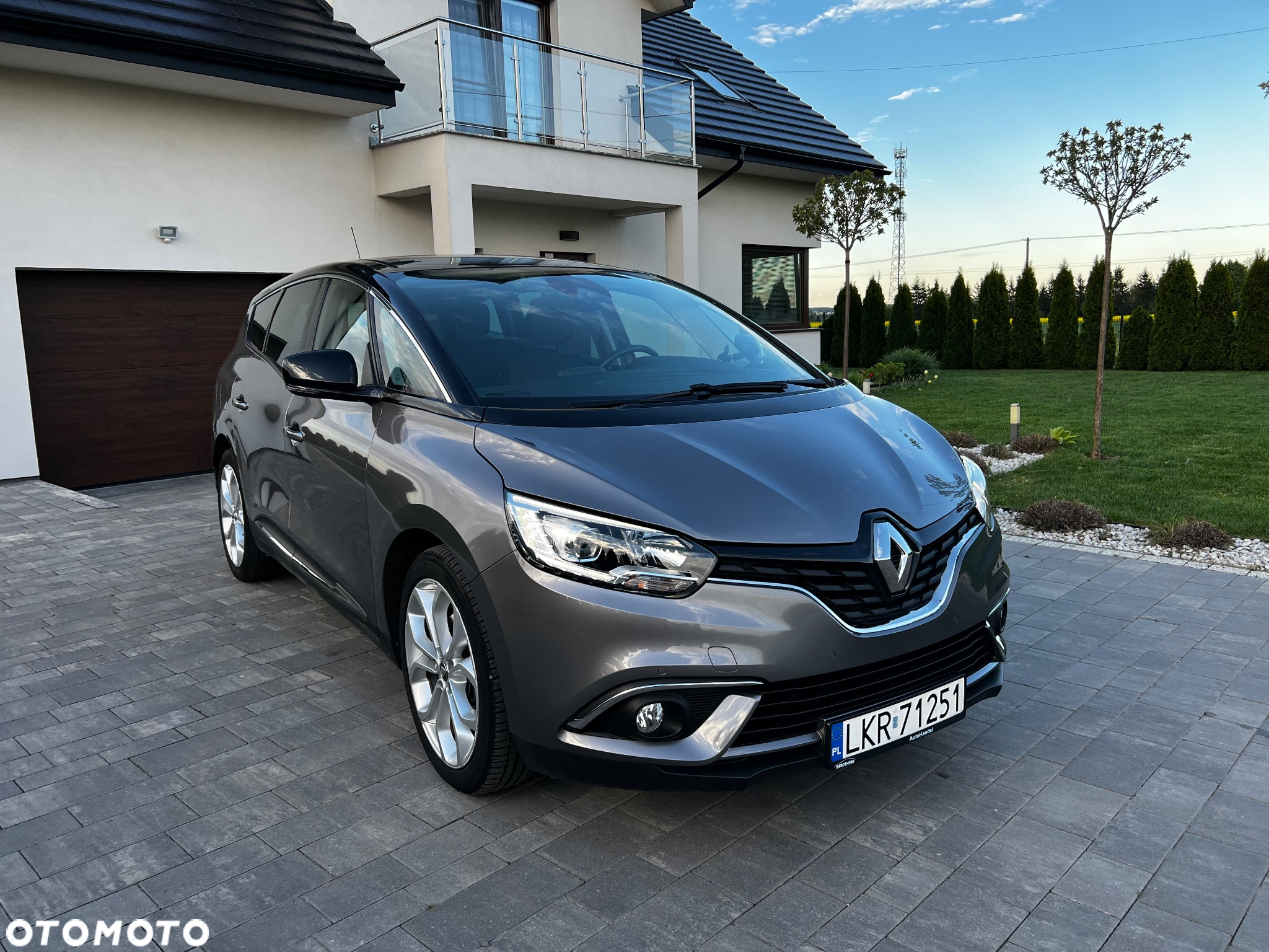 Renault Scenic - 24