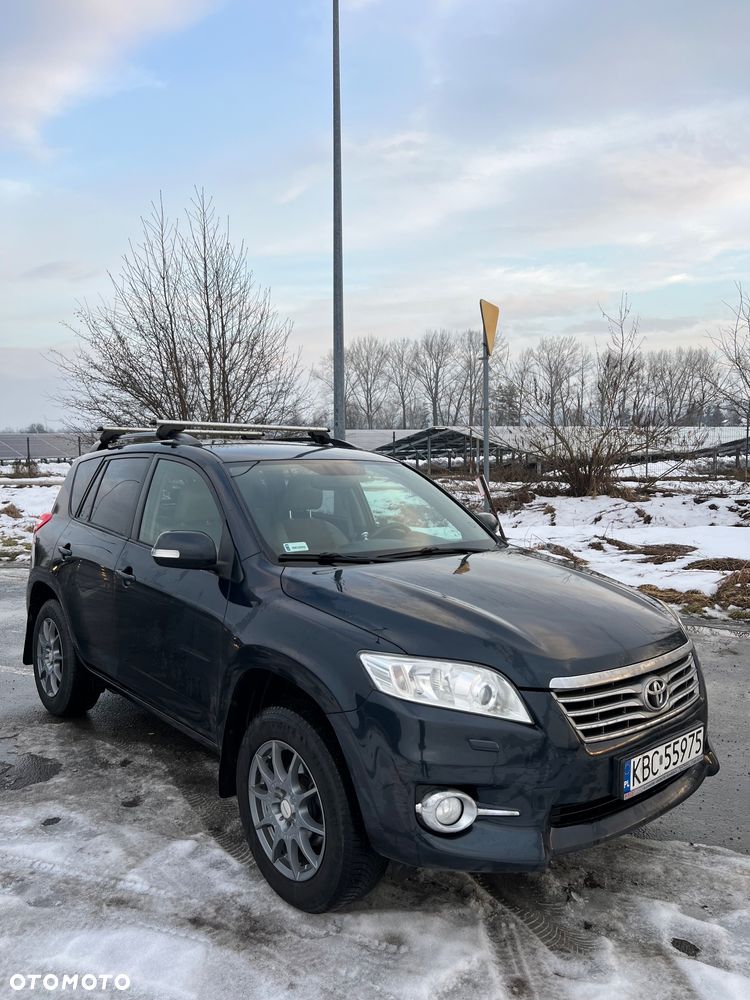 Toyota RAV4 - 1