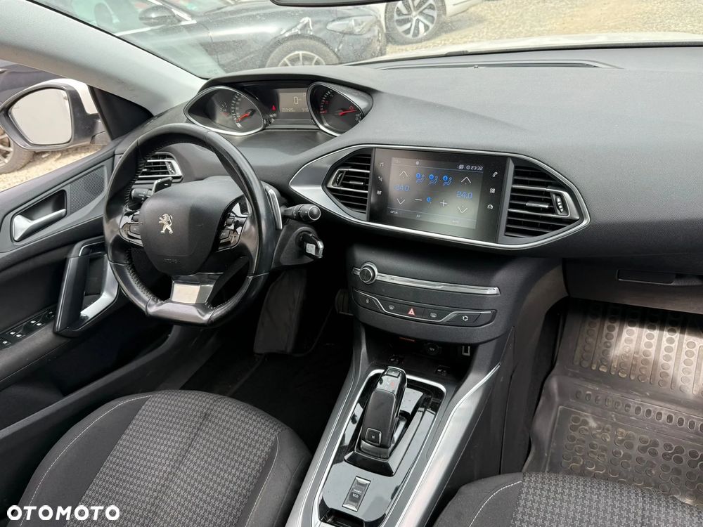 Peugeot 308 1.5 BlueHDi Active S&S EAT8 - 13