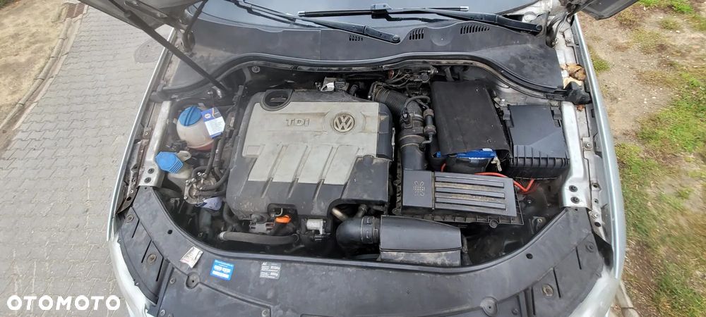Volkswagen Passat 2.0 TDI Comfortline DSG - 9