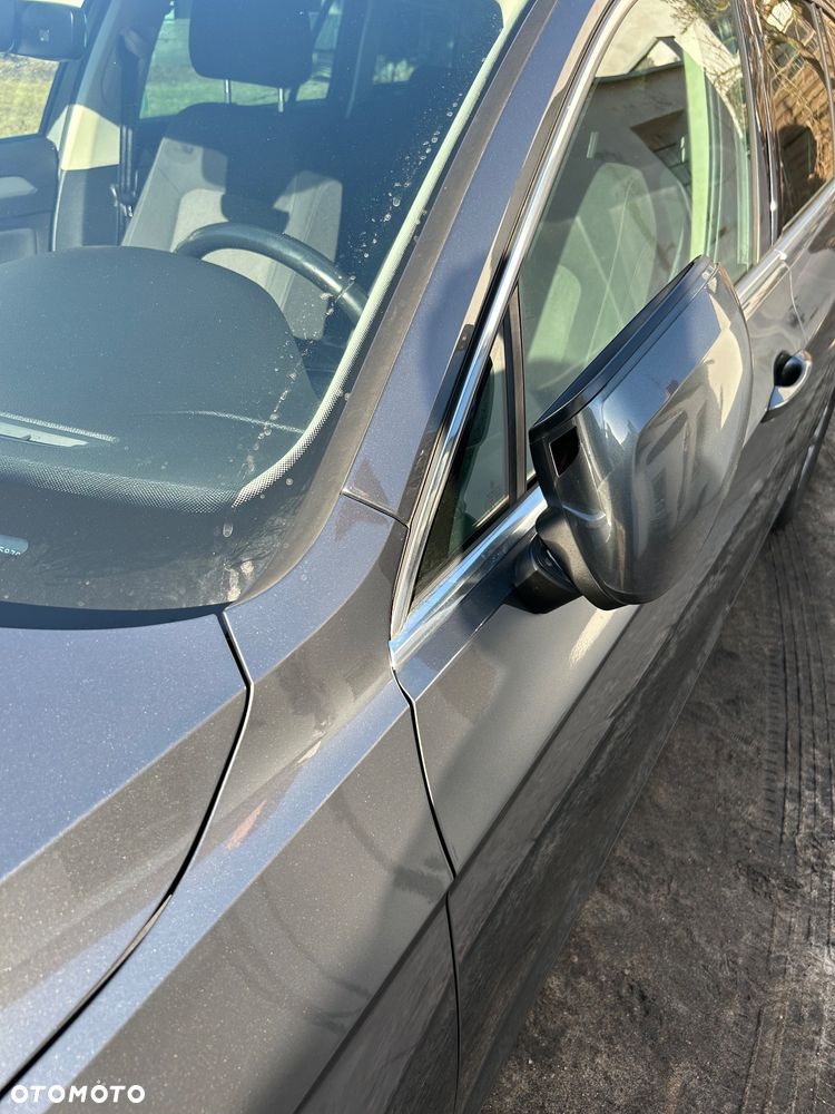Volkswagen Passat - 21