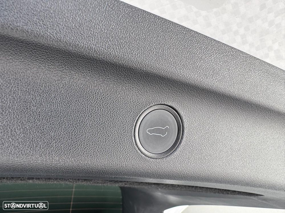 Tesla Model Y Long Range Dual Motor AWD - 20