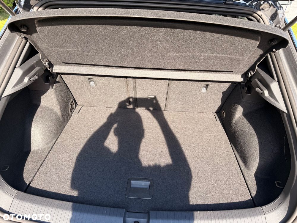 Volkswagen T-Roc - 16