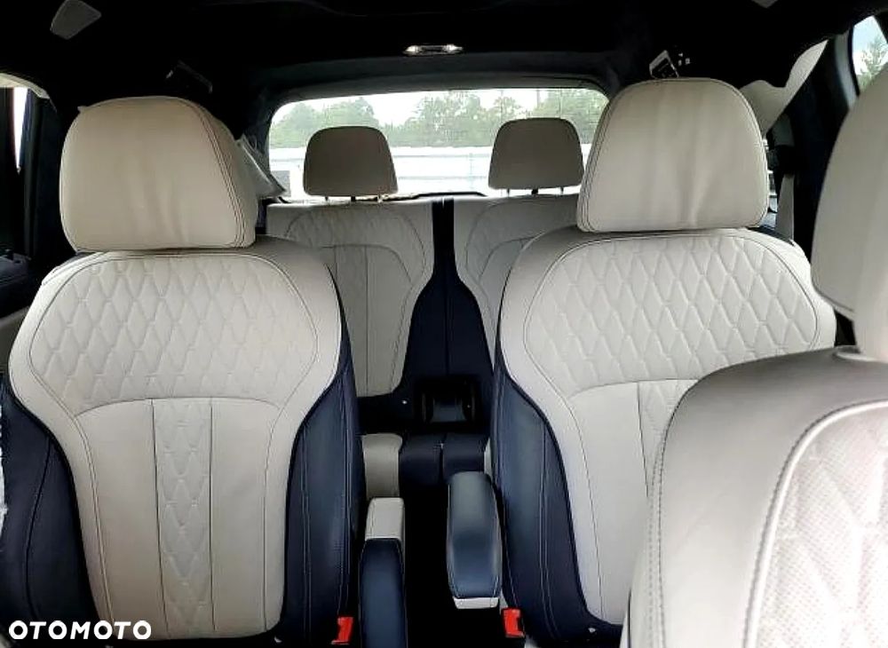 BMW X7 - 8