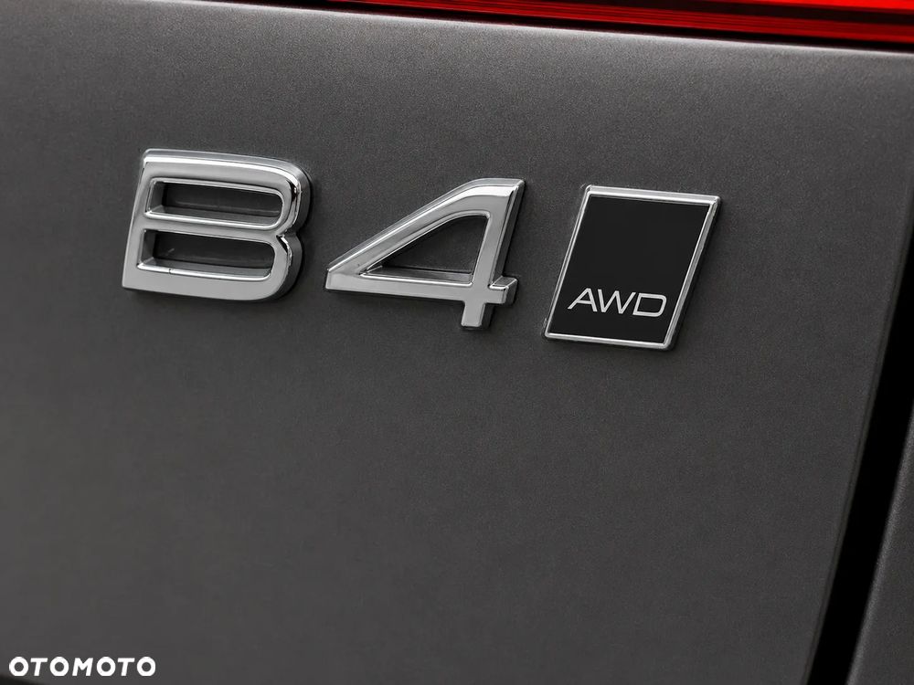 Volvo XC 60 B4 D AWD Ultimate Bright - 27