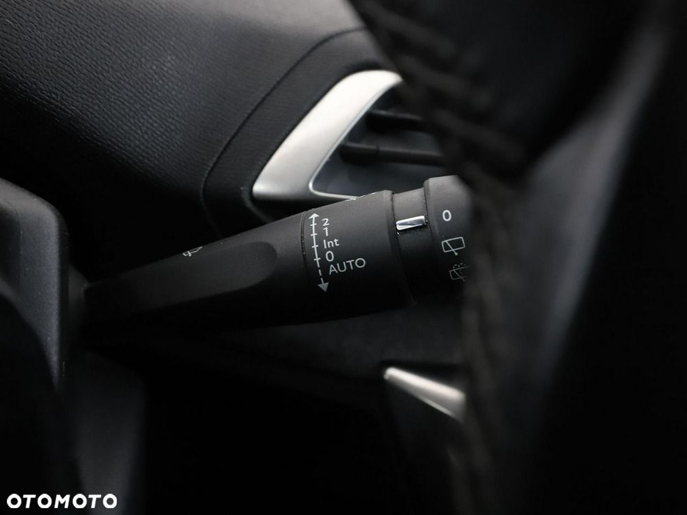Peugeot 3008 1.2 PureTech Allure - 33