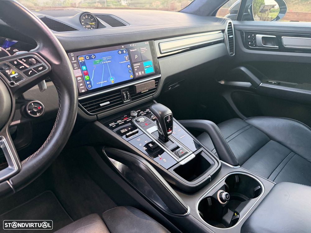 Porsche Cayenne Coupé Turbo S E-Hybrid - 32