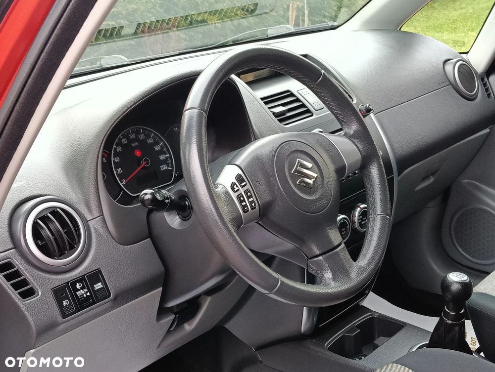 Suzuki SX4 1.6 VVT 4x4 Comfort - 10