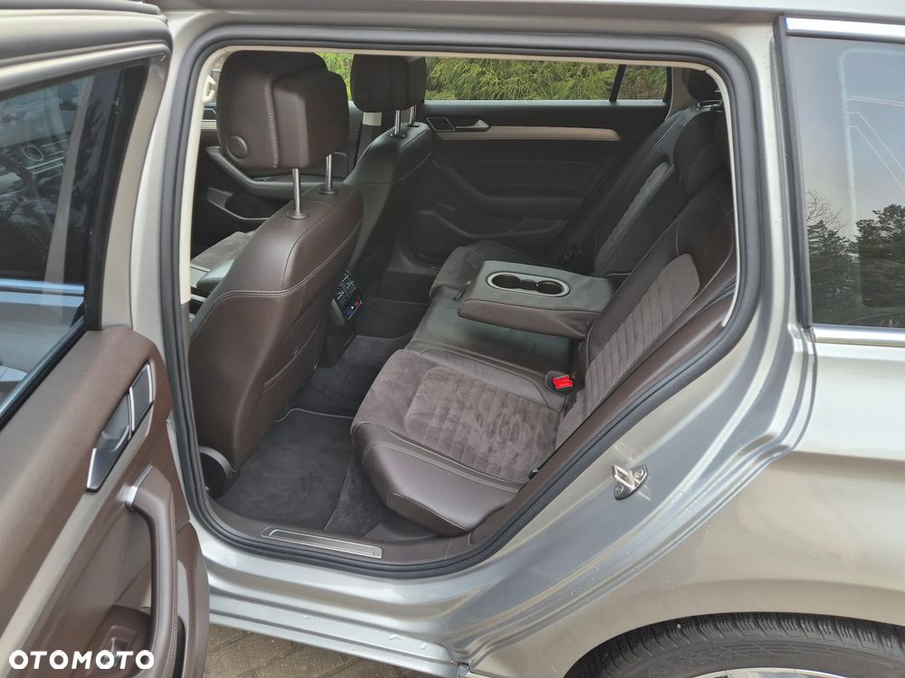 Volkswagen Passat 1.8 TSI (BlueMotion Technology) DSG Highline - 21