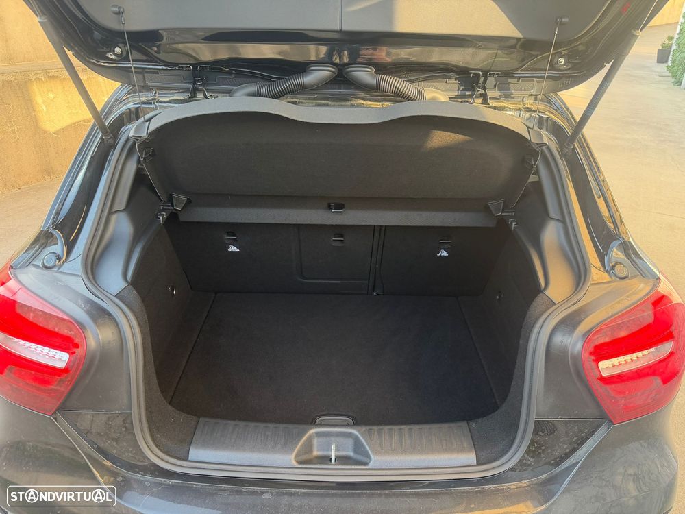 Mercedes-Benz A 180 d AMG Line - 7