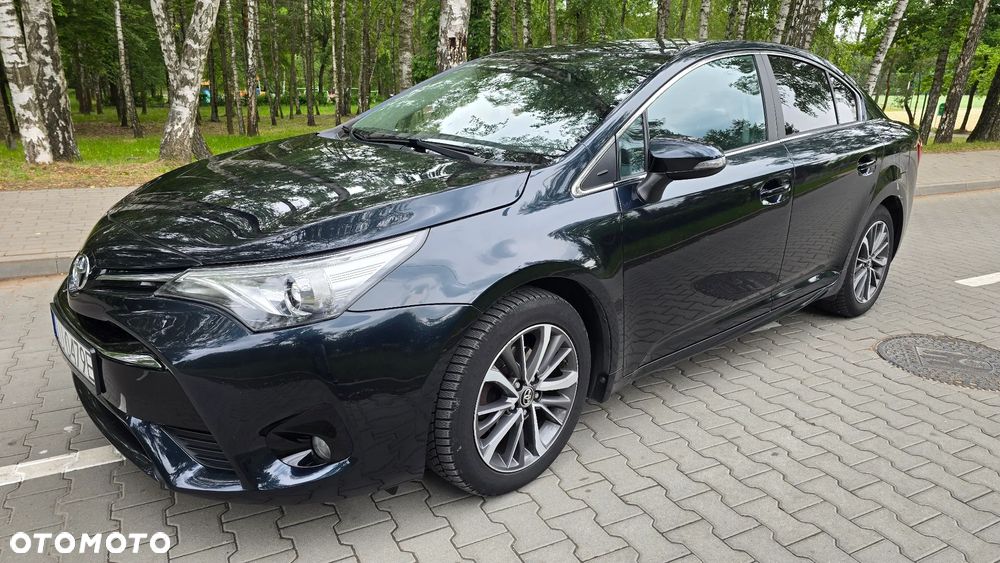 Toyota Avensis 1.8 Premium - 4
