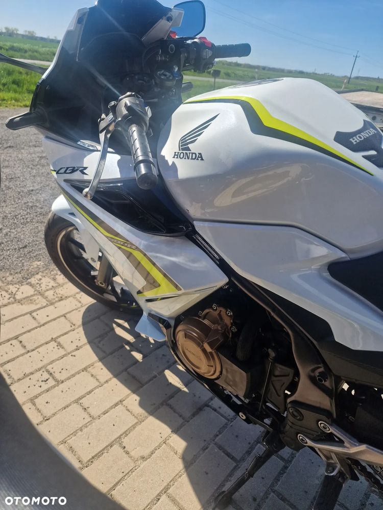 Honda CBR - 4
