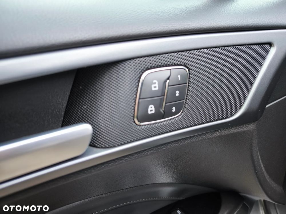 Ford Mondeo - 13