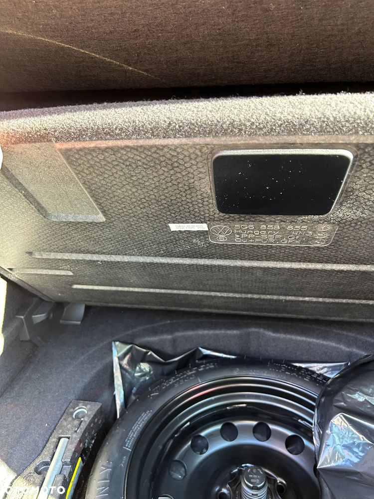 Volkswagen Golf - 18