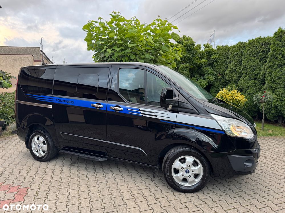 Ford Tourneo Custom 2.0 EcoBlue L1 Titanium - 36