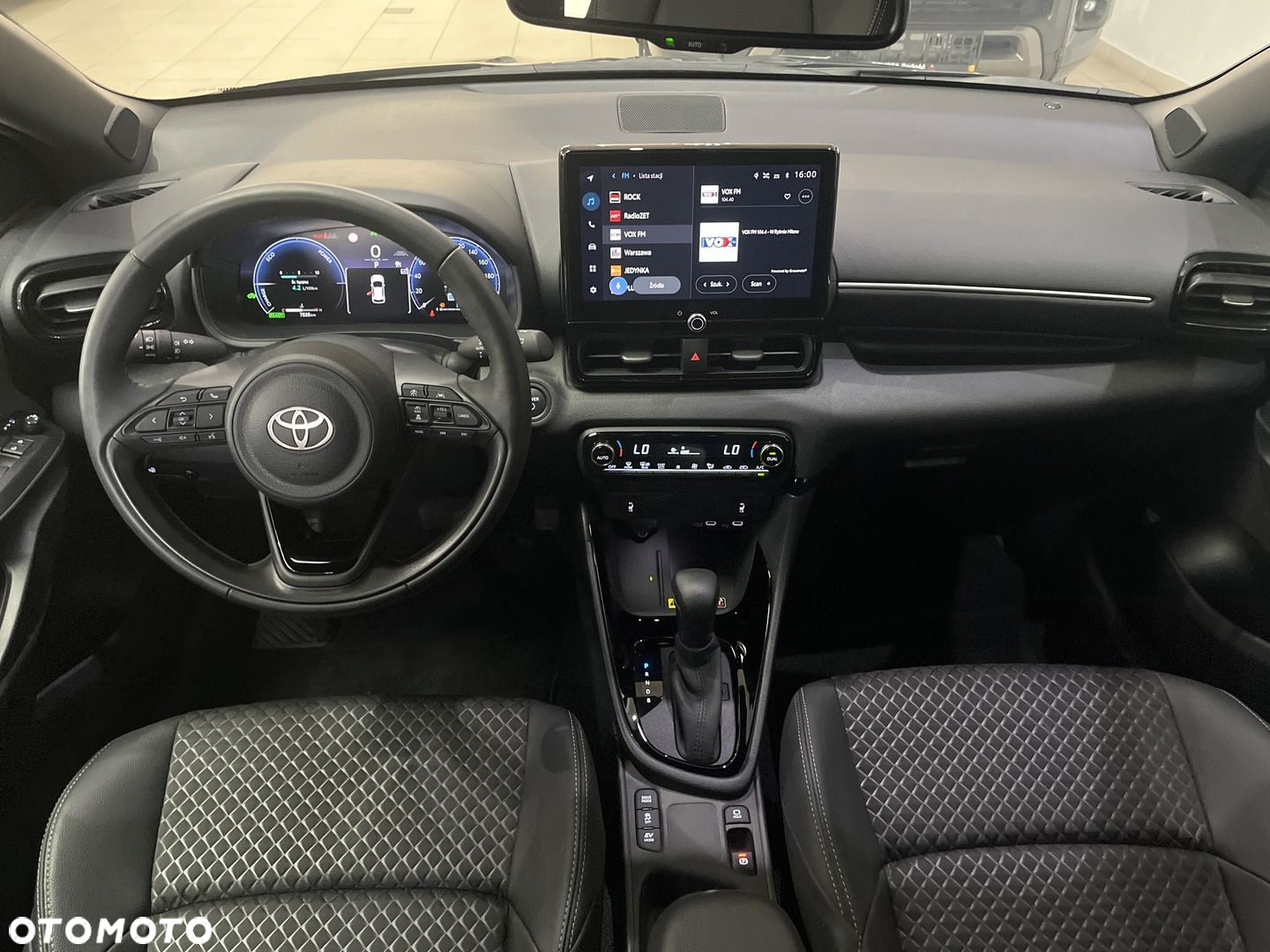 Toyota Yaris - 10