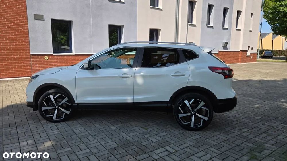 Nissan Qashqai 1.2 DIG-T TEKNA+ - 11
