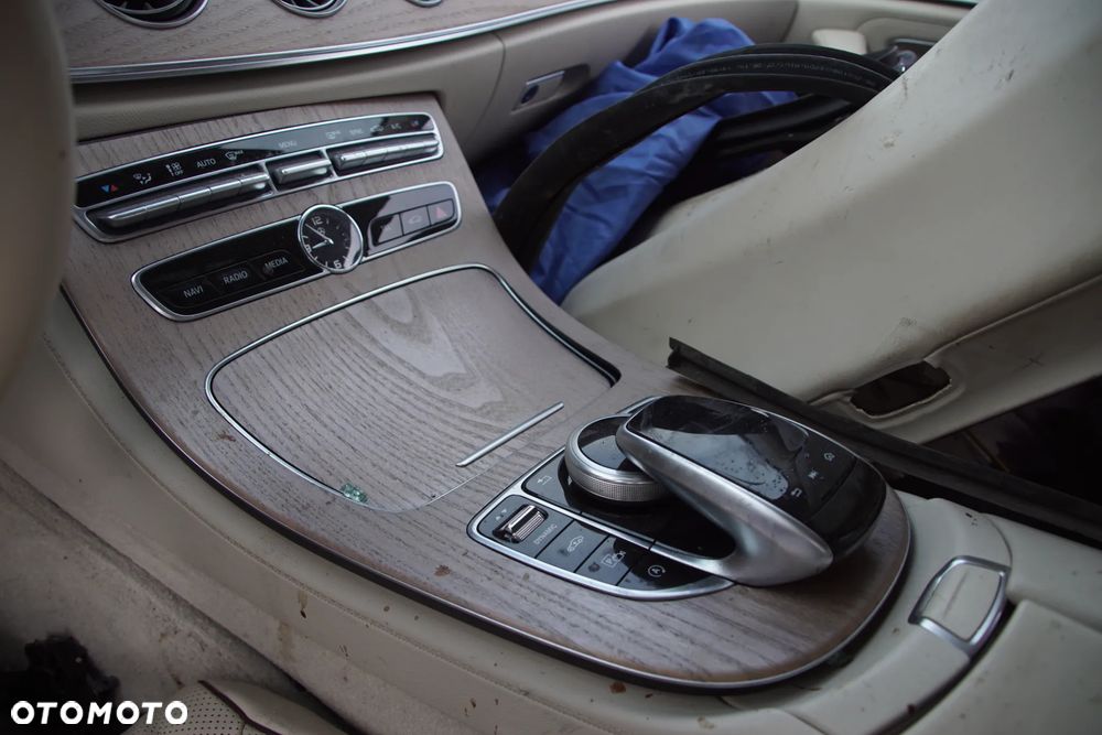 Auto na części 692106889 mercedes cls 350 c257 w257 2019 silnik m264 264920 skrzynia 9g tronic 725008 drzwi maska zderzak błotnik klapa bagażnika lampa led reflektor led lusterko fotel airbag deska rozdzielcza konsola środkowa kierownica moduły sterowniki ecu komputer pdc radar kamera chłodnica wentylator turbosprężarka alternator rozrusznik pompa wody przepustnica kolektor wał półoś dyferencjał piasta wahacz amortyzator sprężyna zacisk tarcza hamulcowa nadkole pas przedni belka atrapa grill listwy uszczelki szyba podsufitka tapicerka skóra exclusive manufaktur 500 955 hyacinth red 996 czerwień hiacyntowa części używane oryginalne mercedes benz c257 w257 cls350 cls 350 mercedes na części auto na części - 6