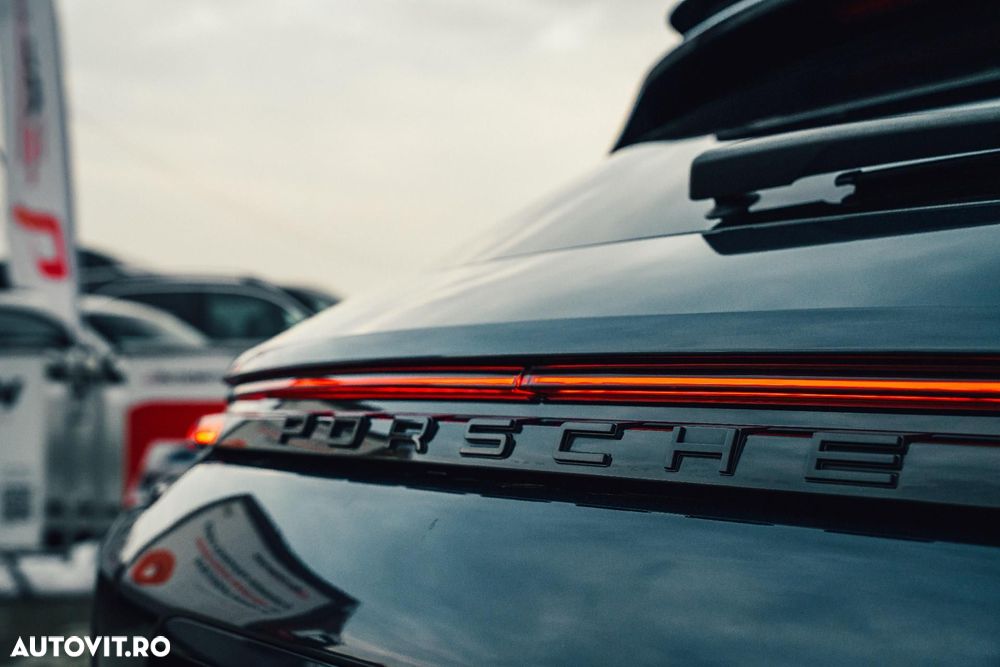 Porsche Panamera - 21